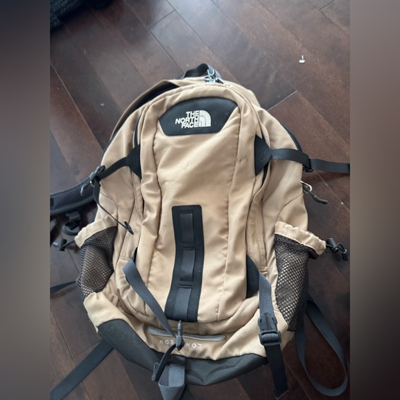 The North Face HOT SHOT BEIGE - Picture 5 of 8